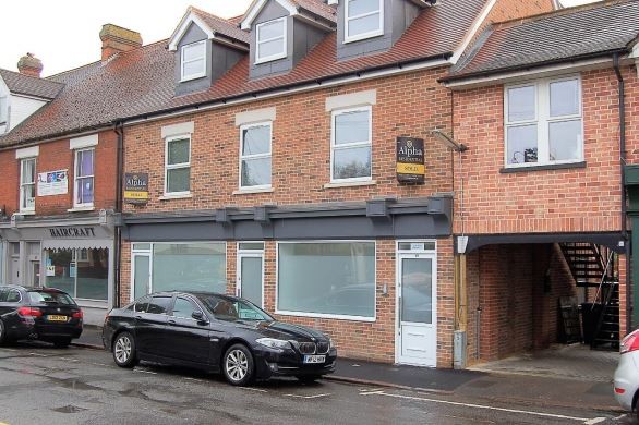 16-17 Victoria St, Englefield Green for sale Primary Photo- Image 1 of 1