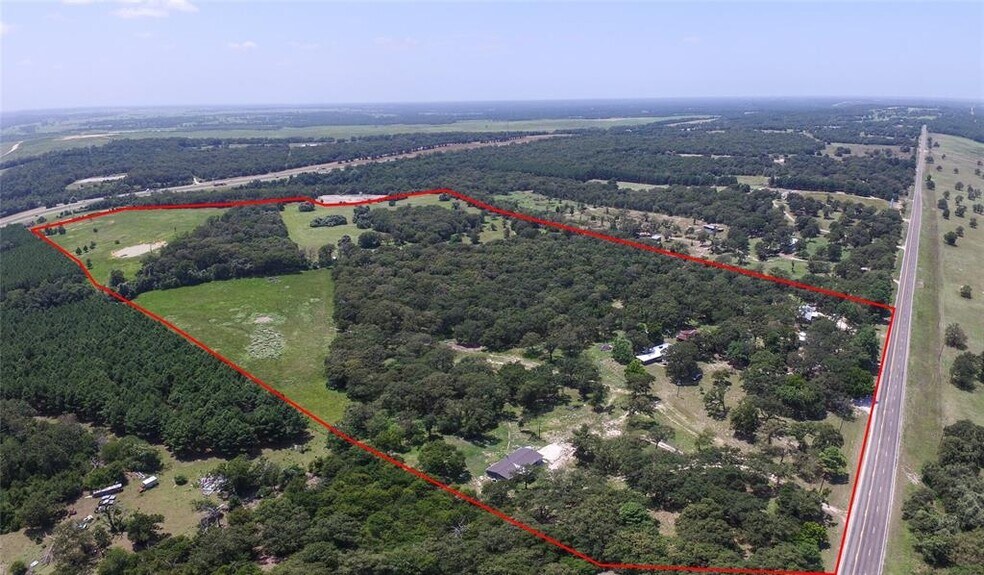 1390 US Highway 75 S, Buffalo, TX for sale - Building Photo - Image 1 of 1