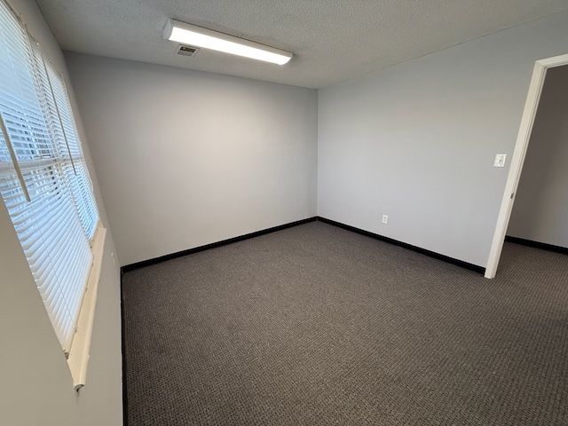 8001 Shawnee Mission Pky, Shawnee Mission, KS for lease Interior Photo- Image 1 of 2