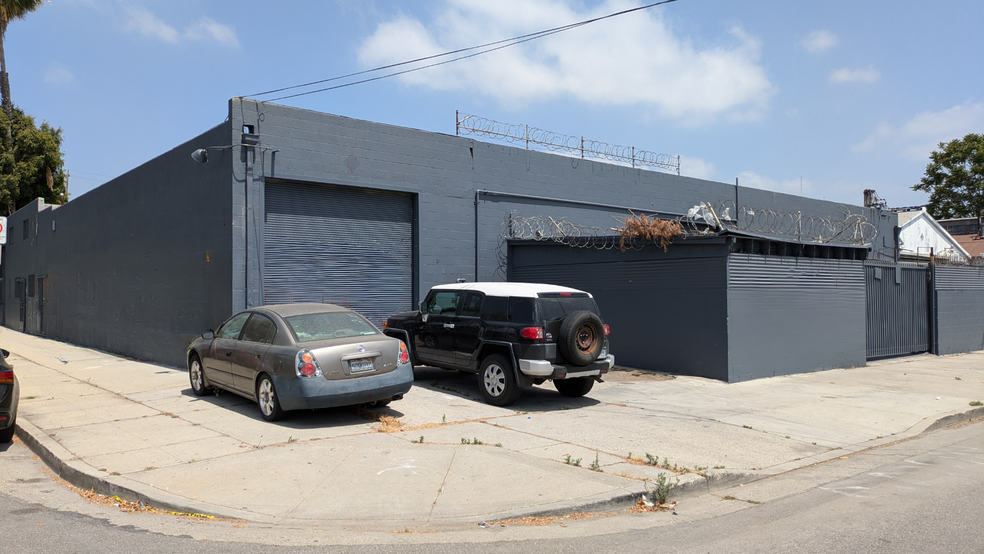 2727 Alcazar St, Los Angeles, CA for lease - Building Photo - Image 1 of 11