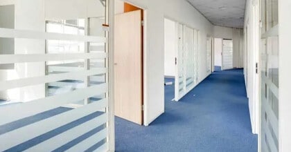 9-11 Rue Jean Mazet, Ivry-sur-Seine for lease Interior Photo- Image 1 of 4