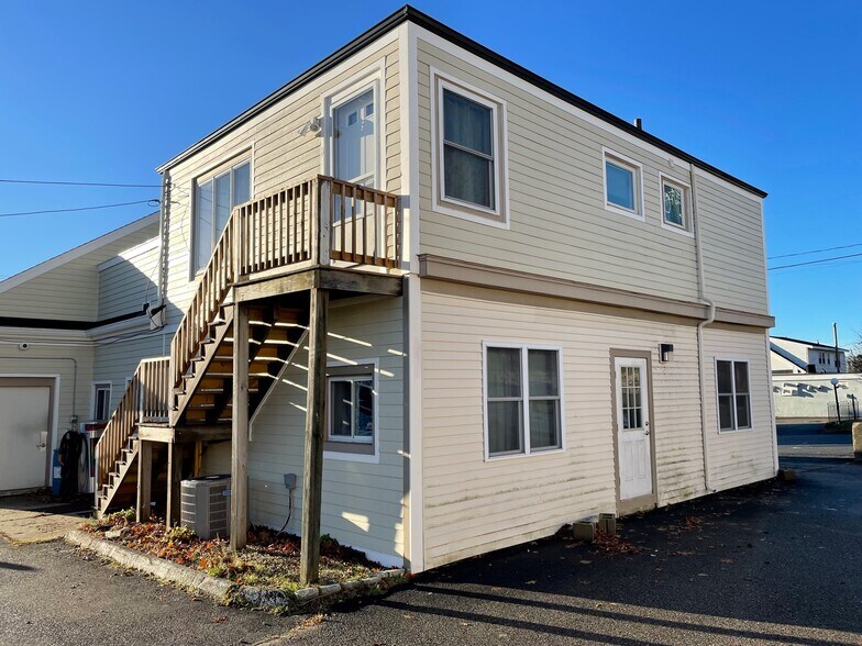 271 Main St, Buzzards Bay, MA for sale - Building Photo - Image 1 of 1