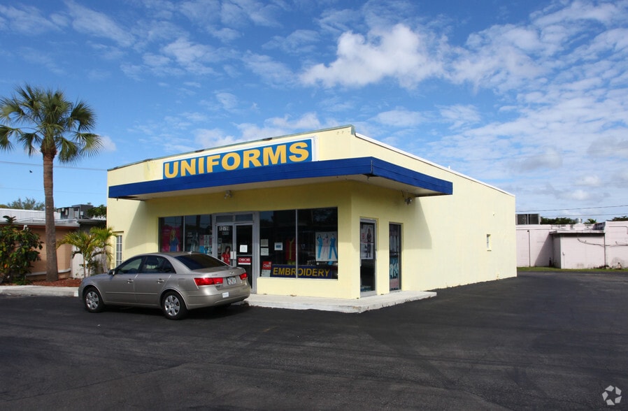 12719 Mcgregor Blvd, Fort Myers, FL for sale - Building Photo - Image 2 of 9