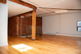 531 Yonge St, Toronto, ON for lease Interior Photo- Image 1 of 8