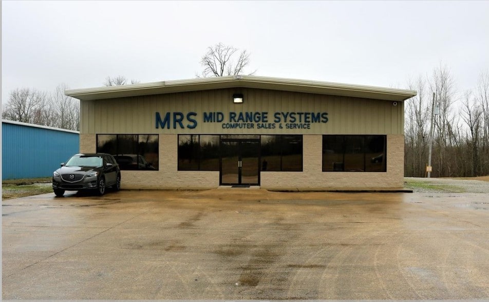135 Executive Dr, Saltillo, MS 38866