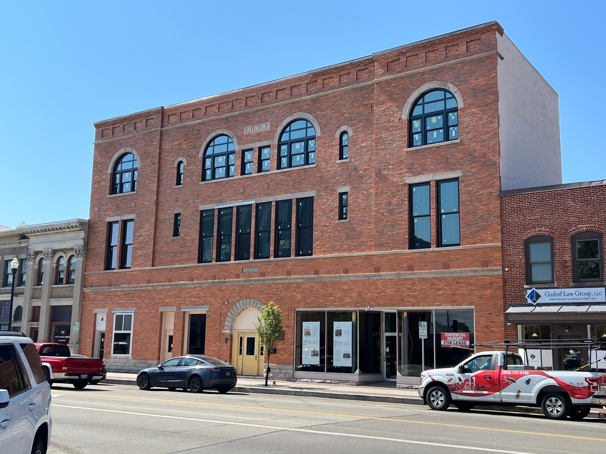 112 W Main St, Troy, OH for sale Primary Photo- Image 1 of 37