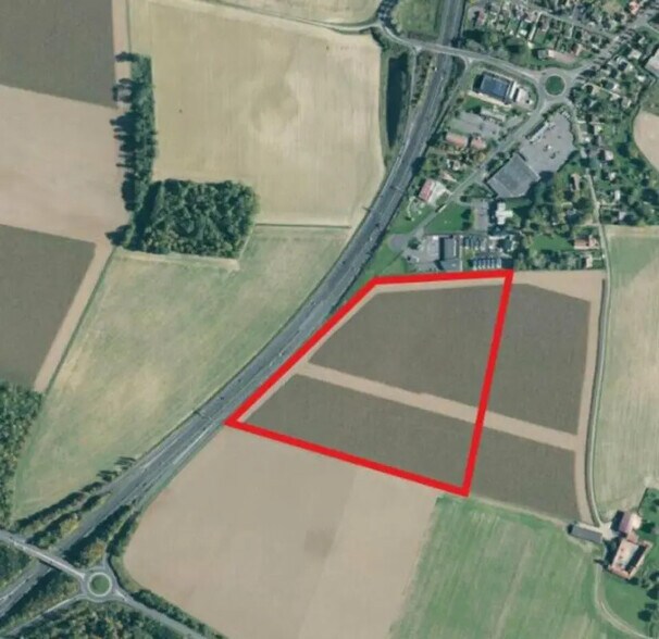 Land in Fontenay-Trésigny for sale - Building Photo - Image 1 of 3