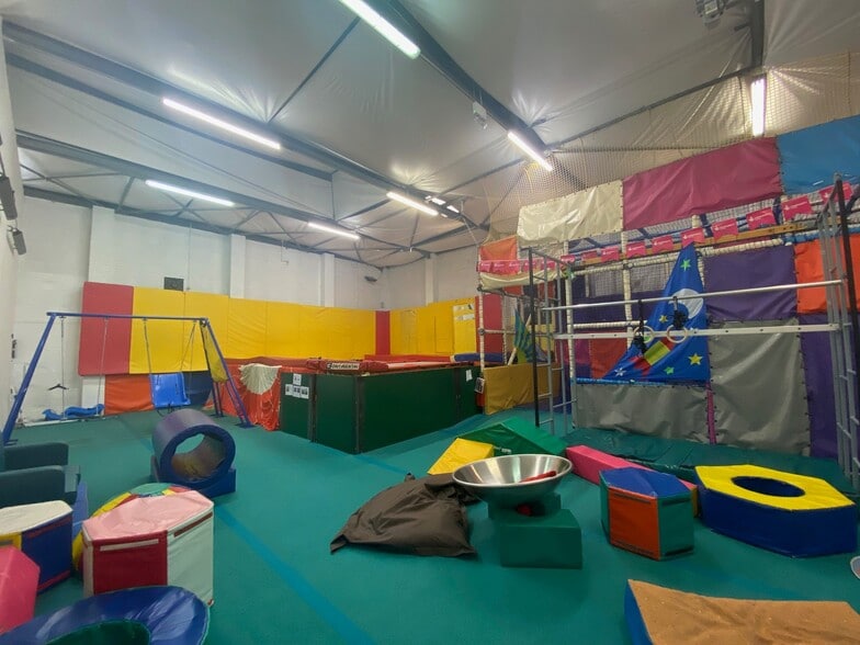 Hardman St, Stockport for lease - Building Photo - Image 2 of 5