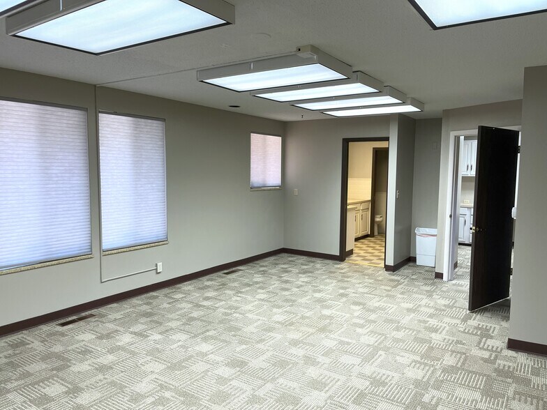 2004 W 15th St, Loveland, CO for lease - Interior Photo - Image 3 of 6