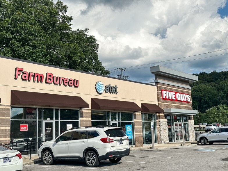 7026 Highway 70 S, Nashville, TN for lease - Building Photo - Image 2 of 2