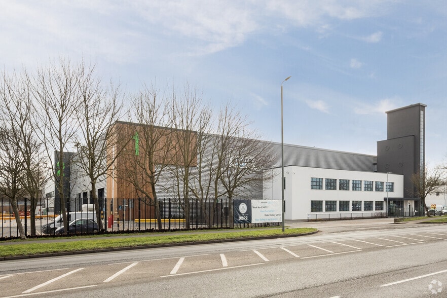 Cray Av, Orpington for sale - Primary Photo - Image 1 of 1