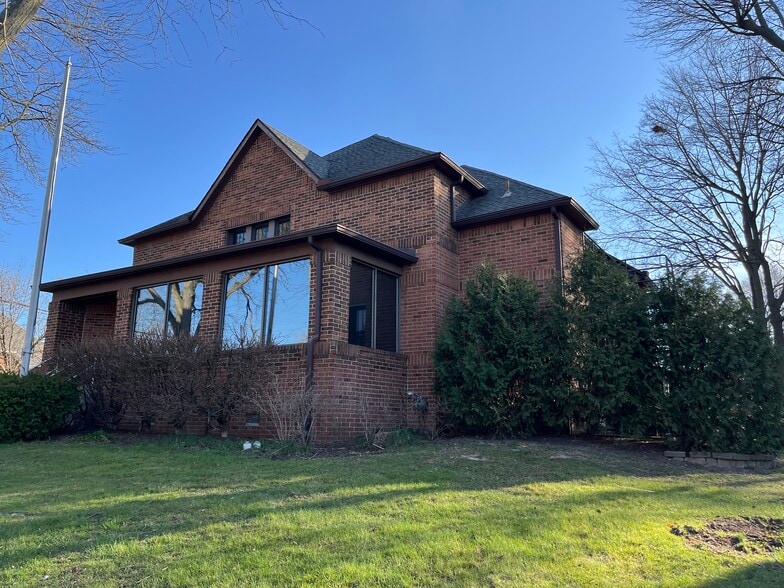 201 S Ann Arbor St, Saline, MI for sale - Building Photo - Image 2 of 14