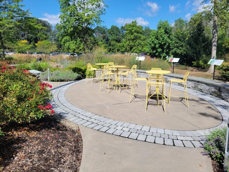 180 Park Ave, Florham Park, NJ for lease - Building Photo - Image 2 of 13