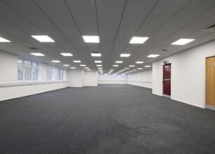 55 Well St, Bradford for lease Interior Photo- Image 1 of 2