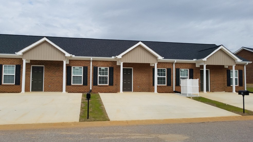 75 Ashmaline Ln, Oxford, AL for sale - Building Photo - Image 1 of 1