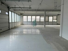 Flex in Gennevilliers for lease Interior Photo- Image 1 of 7