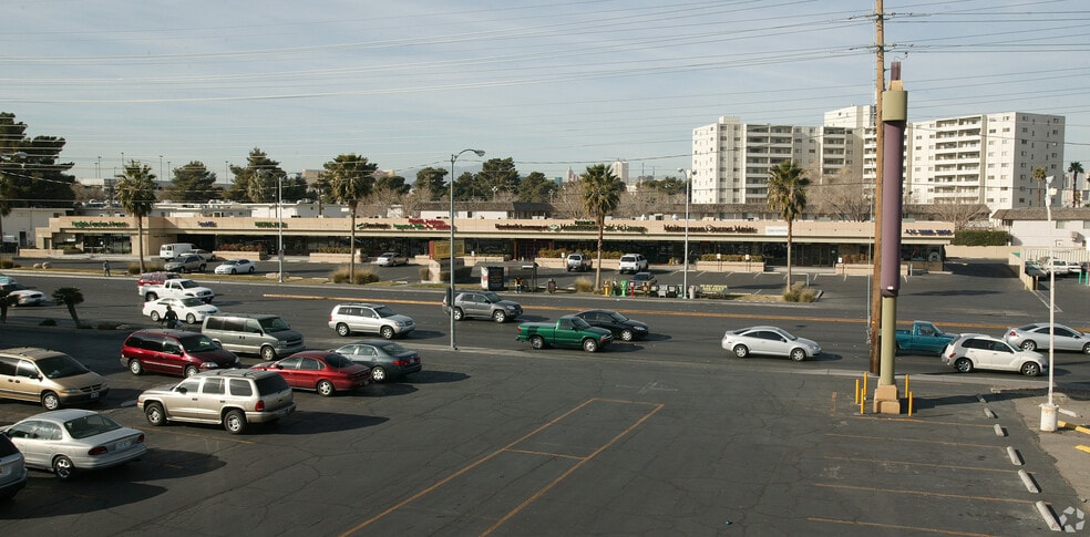 4137 S Maryland Pky, Las Vegas, NV for lease - Building Photo - Image 3 of 3