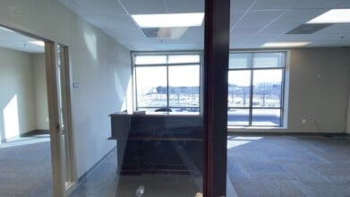 11220 Assett Loop, Manassas, VA for lease - Commercial Listing Video