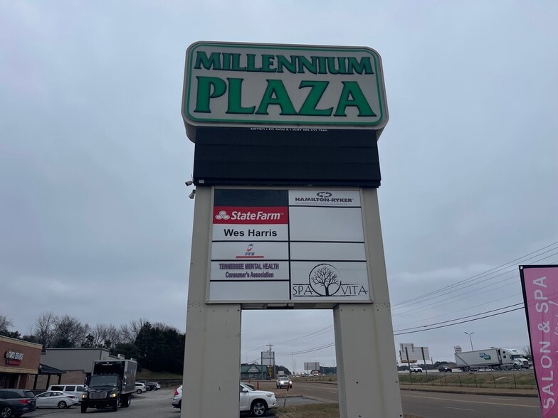 319 Vann Dr, Jackson, TN for lease - Building Photo - Image 2 of 3