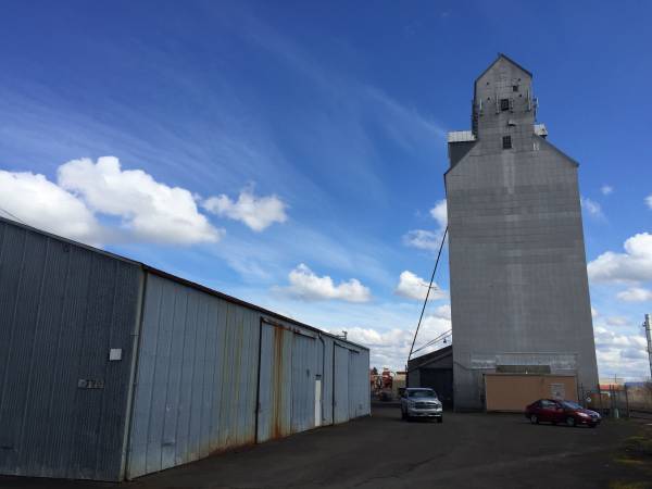 1390 Main, Dallas, OR for lease - Primary Photo - Image 1 of 7