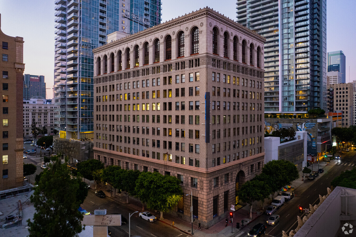 315 W 9th St, Los Angeles, CA 90015 - Coast Savings Bldg | LoopNet