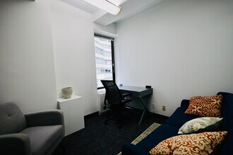 353 Lexington Ave, New York, NY for lease Interior Photo- Image 2 of 4