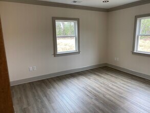 126 Snapdragon Ct, Chapin, SC for lease Interior Photo- Image 1 of 3