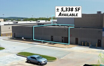 6226 W Manchester Mall, York, PA for lease Building Photo- Image 1 of 4