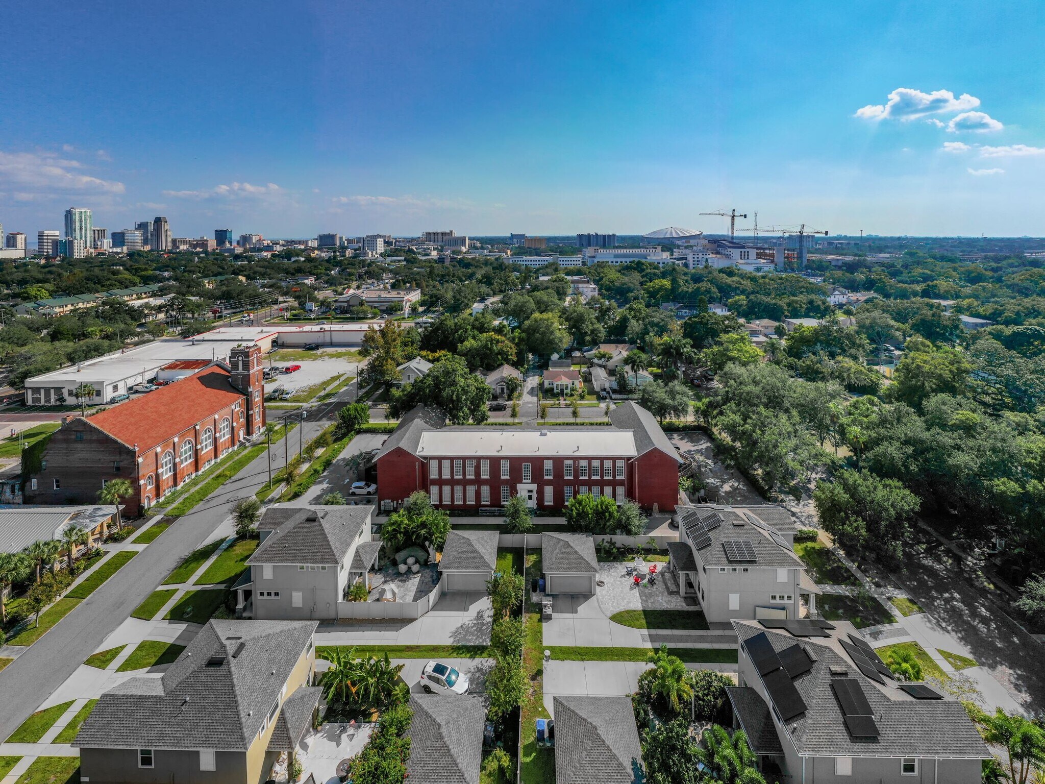 1090 10th St N, Saint Petersburg, FL for sale Building Photo- Image 1 of 1