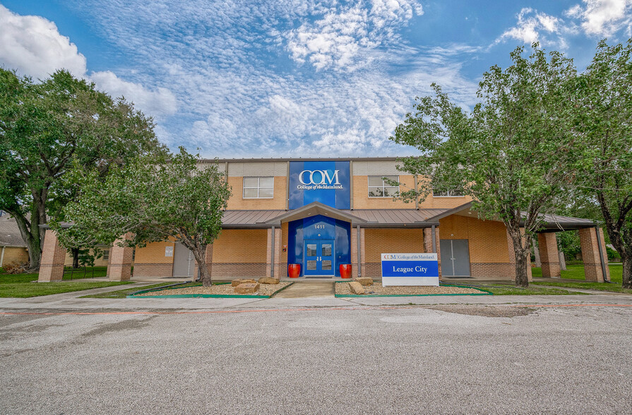 1411 W Main St, League City, TX for sale - Building Photo - Image 1 of 28