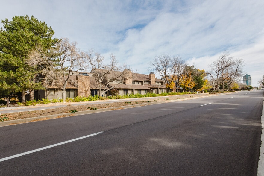 7425-7495 E Peakview Ave, Centennial, CO for lease - Building Photo - Image 3 of 40