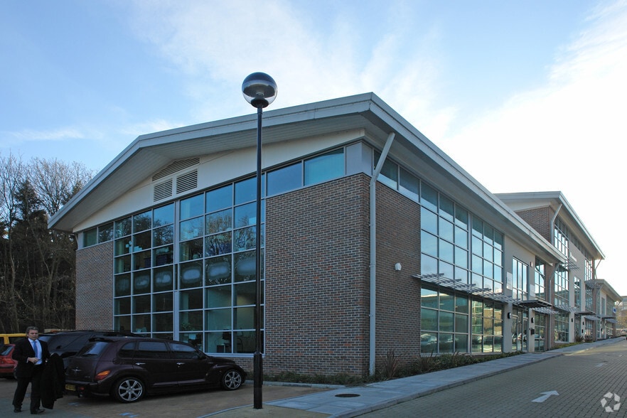 4400 Parkway, Fareham for sale - Primary Photo - Image 1 of 17