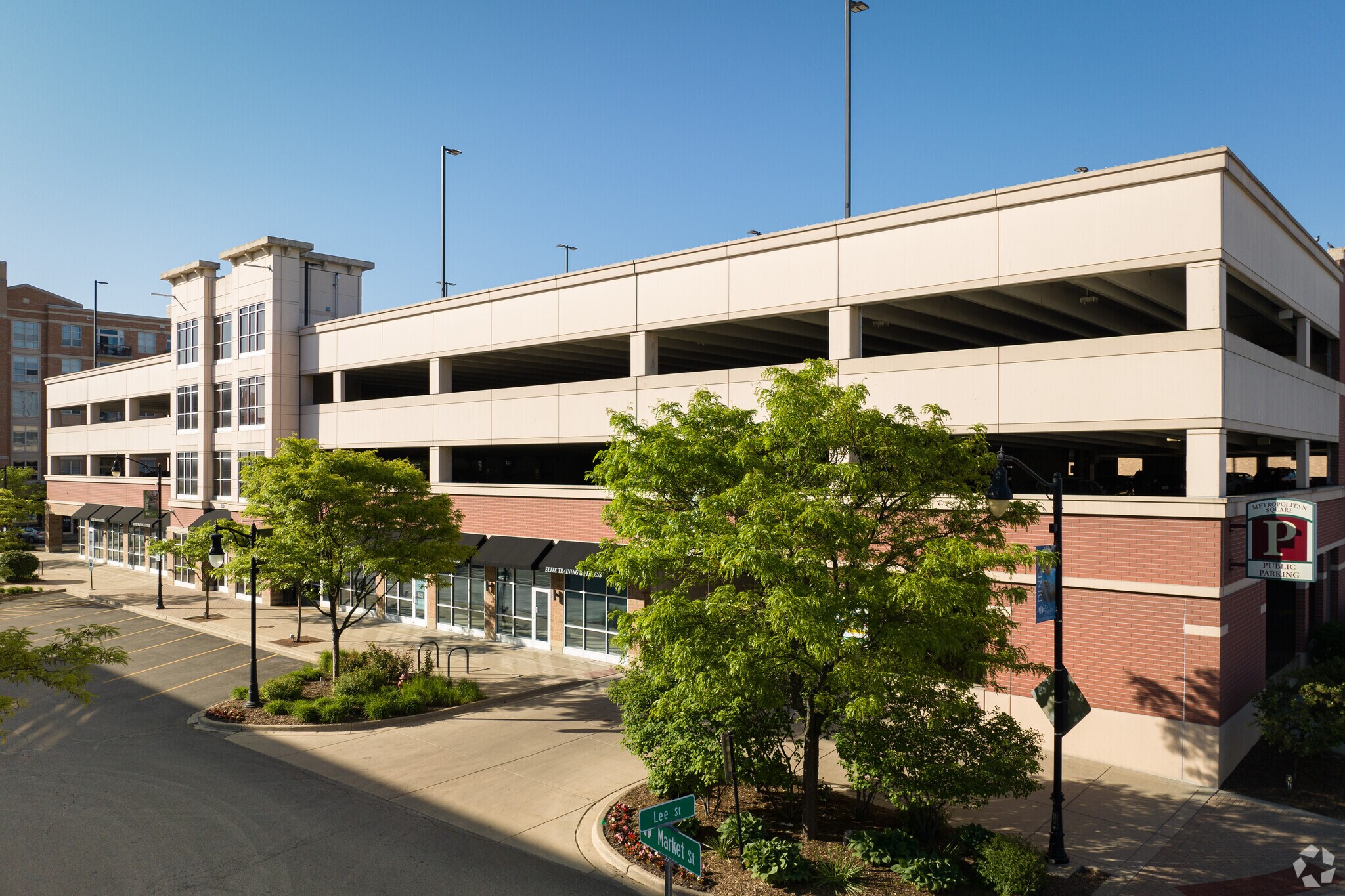 1518 Market St, Des Plaines, IL 60016 Metropolitan Square