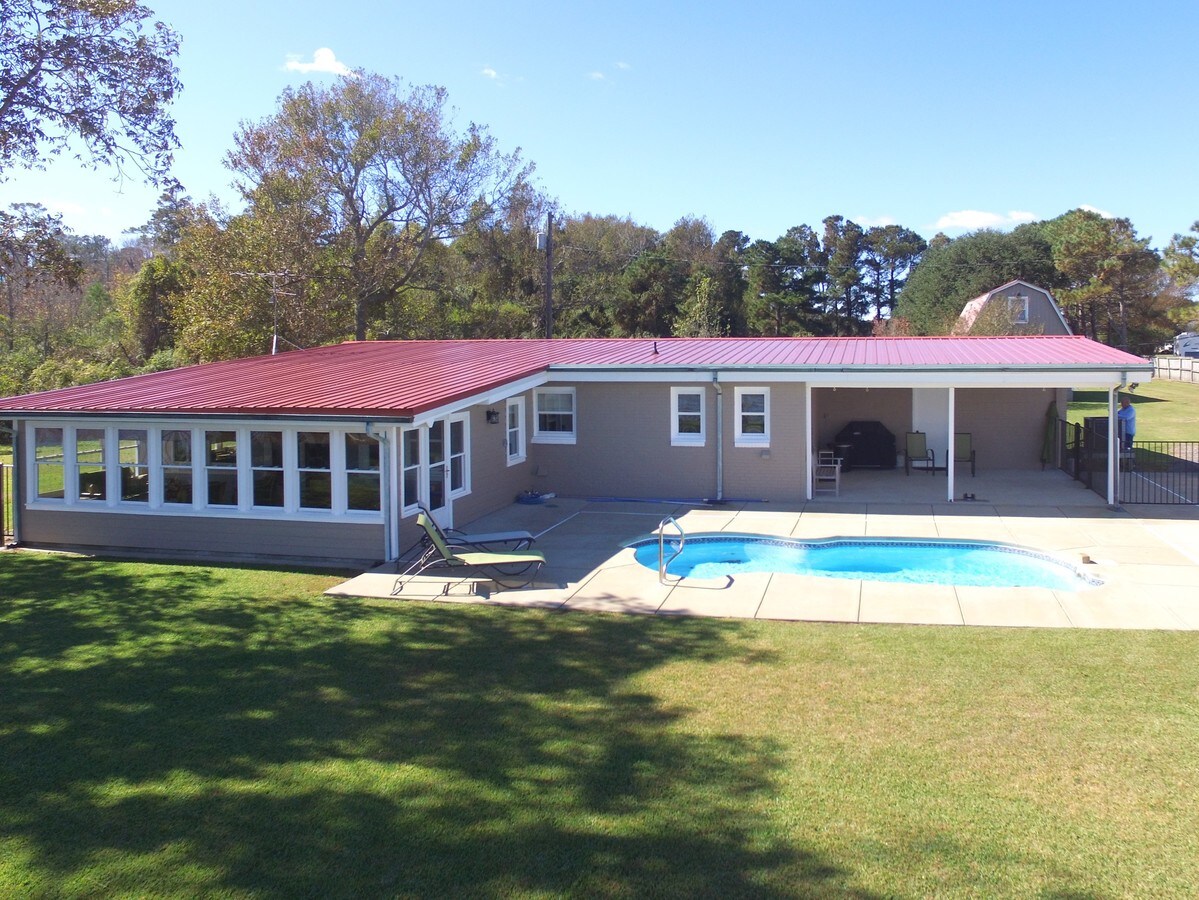 781785 Aydlett Rd, Aydlett, NC 27916