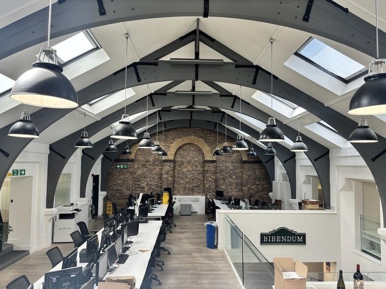 109A Regents Park Rd, London for lease - Interior Photo - Image 1 of 6