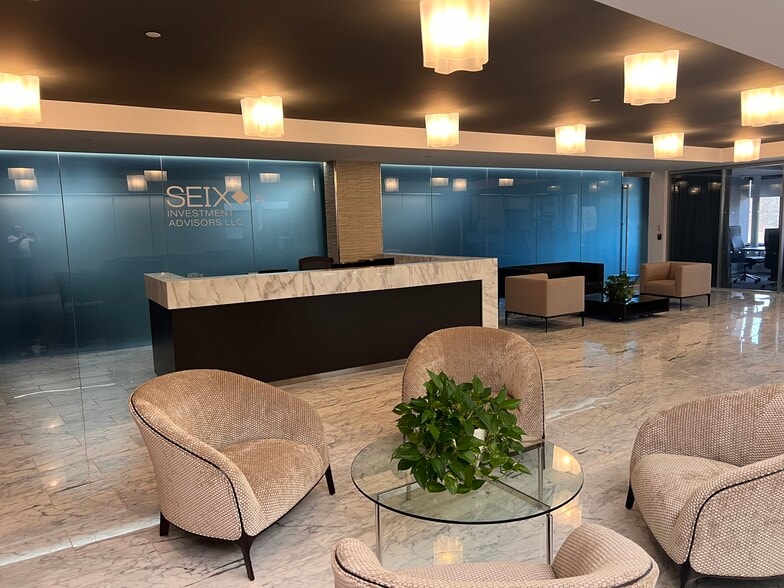 1 Maynard Dr, Park Ridge, NJ for lease - Interior Photo - Image 3 of 17