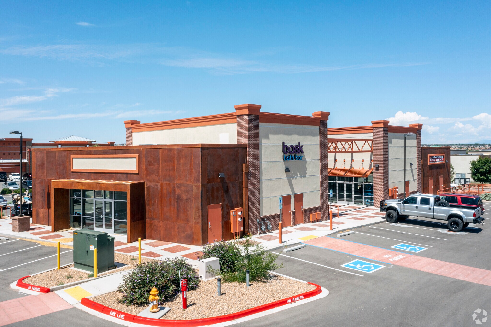 5750 McMahon Blvd NW, Albuquerque, NM 87114