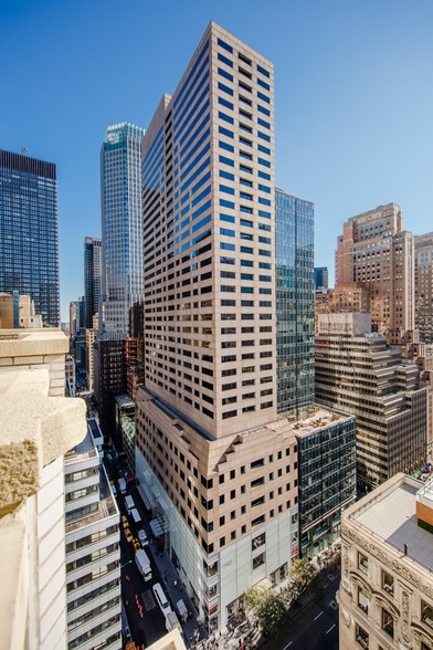 575 Fifth Ave, New York, NY for lease - Building Photo - Image 1 of 9