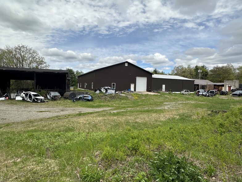 2908 Fort Bridgman Rd, Vernon, VT for sale - Building Photo - Image 2 of 17