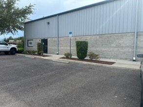 260-278 Springview Commerce Dr, DeBary, FL for lease Building Photo- Image 2 of 13