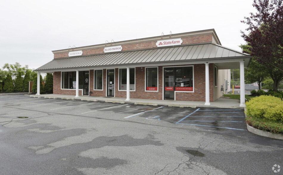 2411 Chestnut Ave, Ronkonkoma, NY for sale - Primary Photo - Image 1 of 1