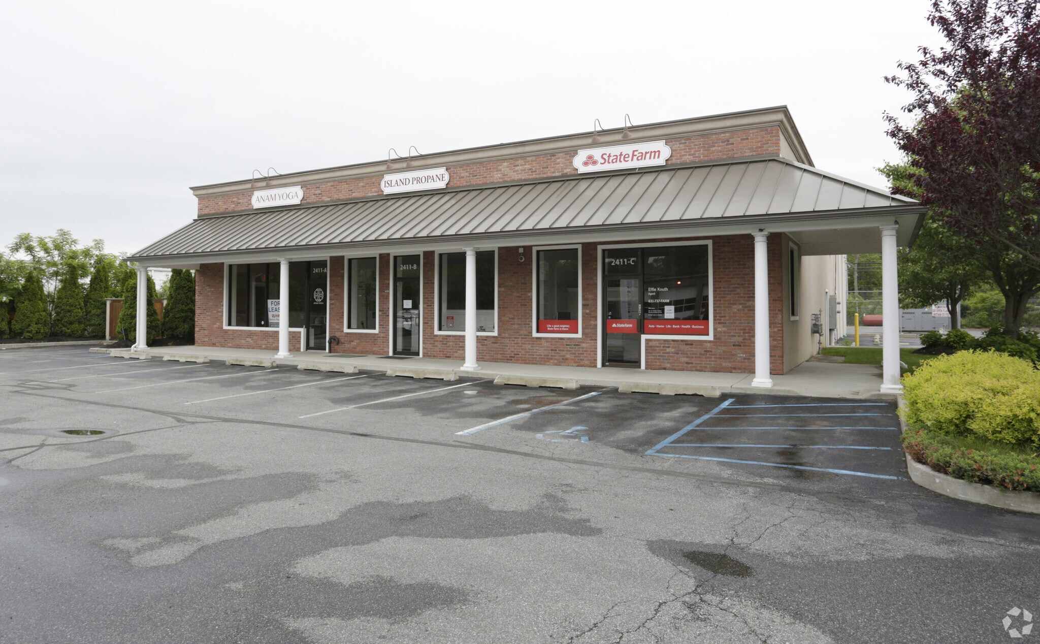 2411 Chestnut Ave, Ronkonkoma, NY for sale Primary Photo- Image 1 of 1