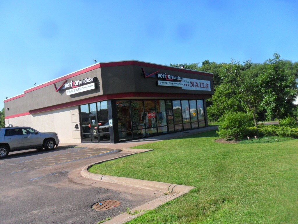 2400 Lake Shore Dr, Ashland, WI for sale Building Photo- Image 1 of 1