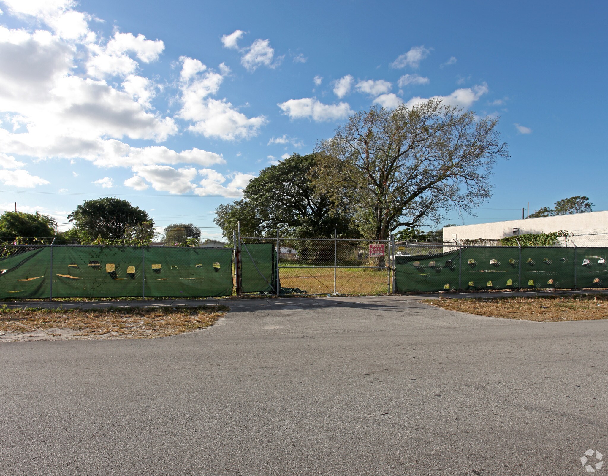 5646 SW 25th St, West Park, FL for sale Primary Photo- Image 1 of 1