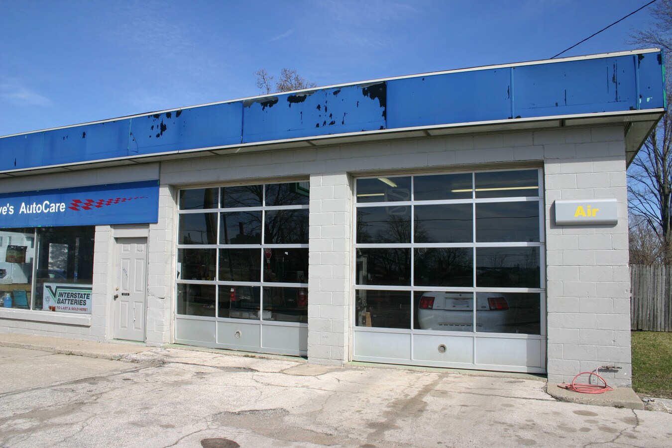 5004 Bayshore Rd, Oregon, OH 43616