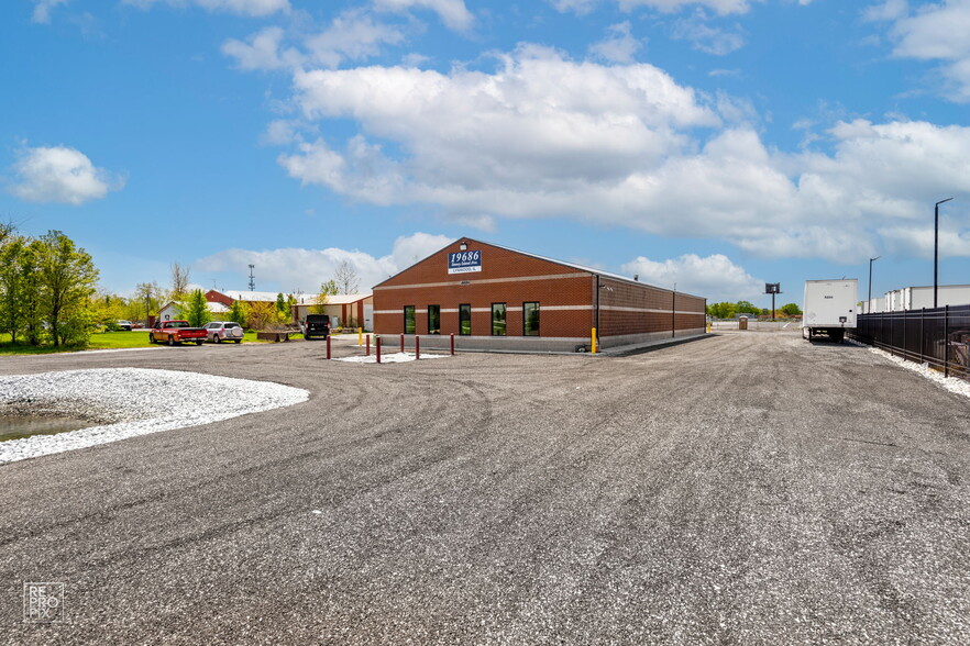 19700 Stoney Island Ave, Lynwood, IL for lease - Building Photo - Image 2 of 14