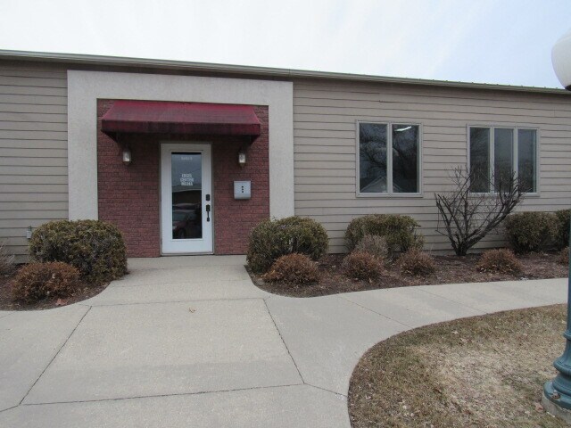 139 S Main St, Monticello, IA for sale Primary Photo- Image 1 of 1