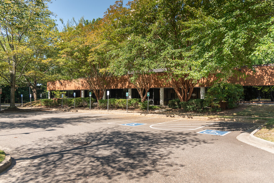 4144 Innslake Dr, Glen Allen, VA for sale - Building Photo - Image 3 of 5