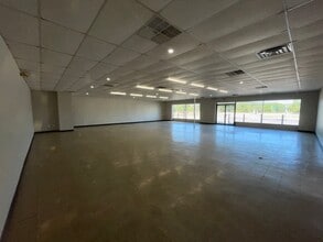 2422-2424 W 41st St, Tulsa, OK for lease Building Photo- Image 2 of 3