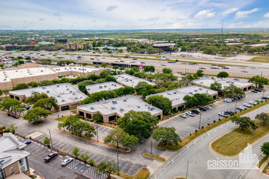 11815 W IH-10, San Antonio, TX for lease - Building Photo - Image 2 of 12